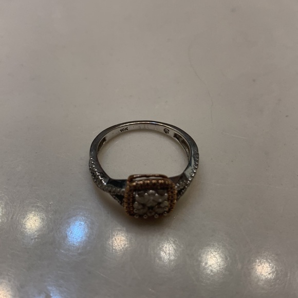 10k white gold 1/2 ctw ring - Picture 3 of 7